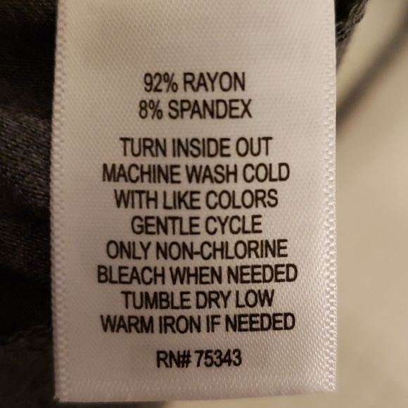 Ladies dress - Picture 4 of 7